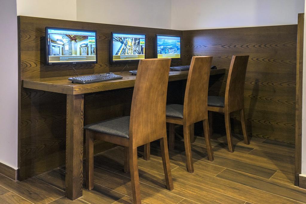 Grand Stasinda Bal Sylwestrowy Animacje Impreza Integracyjna Dwa Posilki Bogaty Bufet Baseny Kregielnia Grota Sauny Squash Silownia Place Zabaw Widoki 1000Mnpm Bukowina Tatrzańska Exterior foto