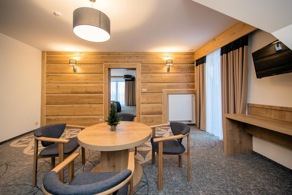 Grand Stasinda Bal Sylwestrowy Animacje Impreza Integracyjna Dwa Posilki Bogaty Bufet Baseny Kregielnia Grota Sauny Squash Silownia Place Zabaw Widoki 1000Mnpm Bukowina Tatrzańska Exterior foto